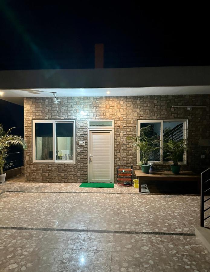 Kaashi Flora Villa Варанаси Екстериор снимка