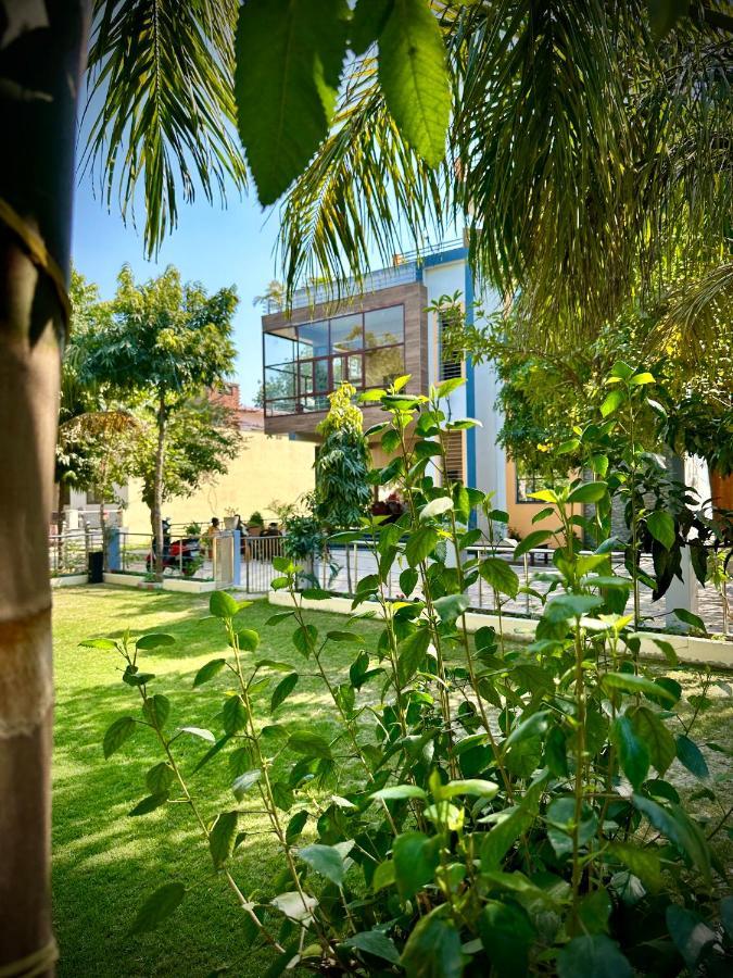 Kaashi Flora Villa Варанаси Екстериор снимка