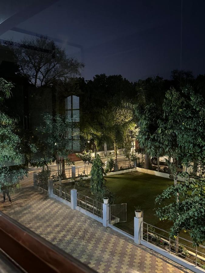 Kaashi Flora Villa Варанаси Екстериор снимка