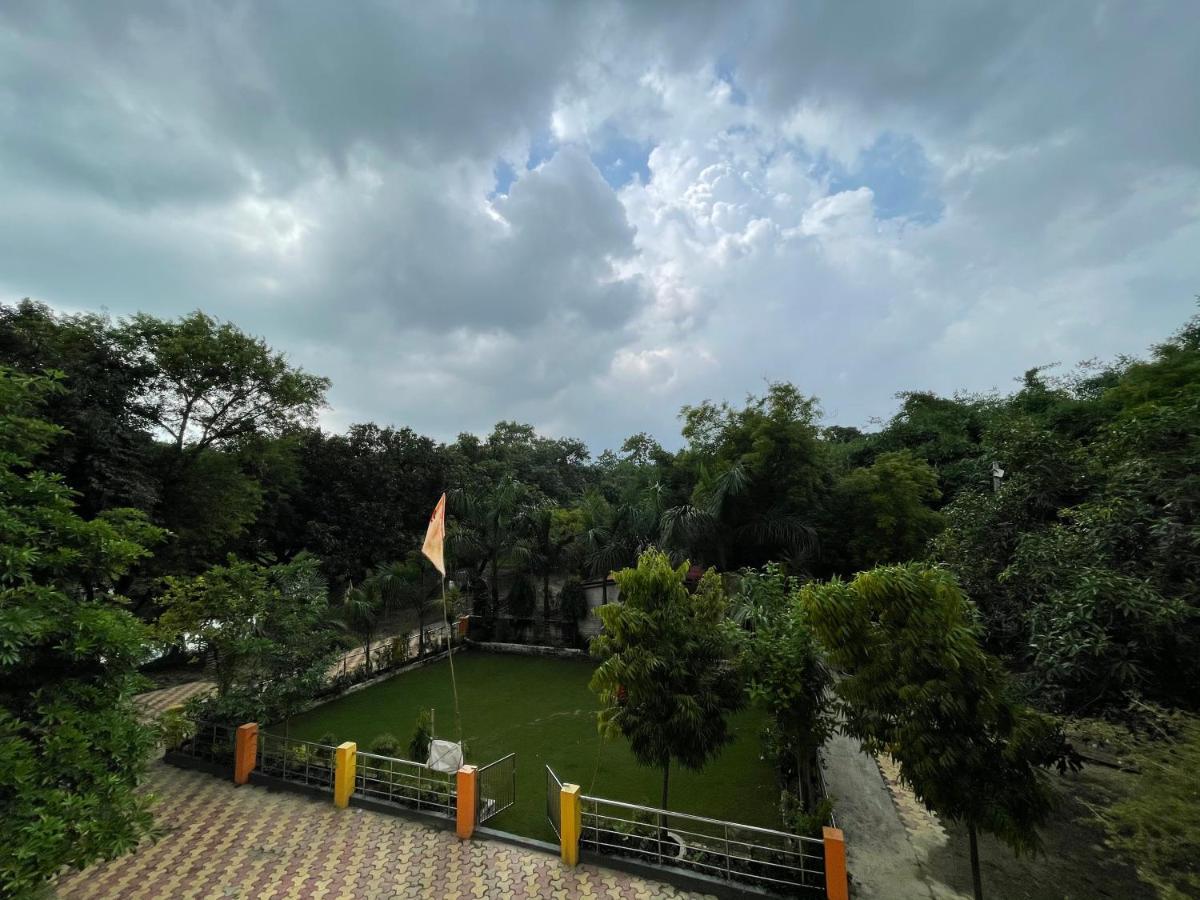 Kaashi Flora Villa Варанаси Екстериор снимка