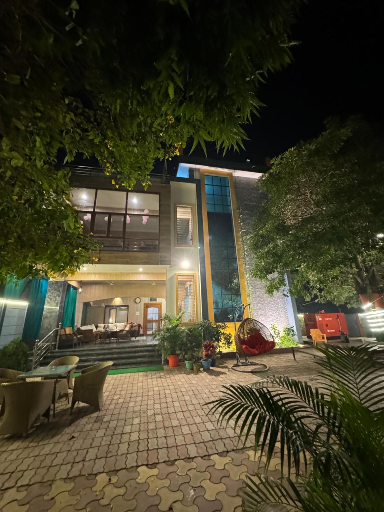 Kaashi Flora Villa Варанаси Екстериор снимка